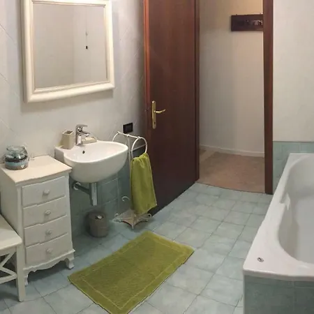 A Casa Di Laura 3* オッキオベッロ